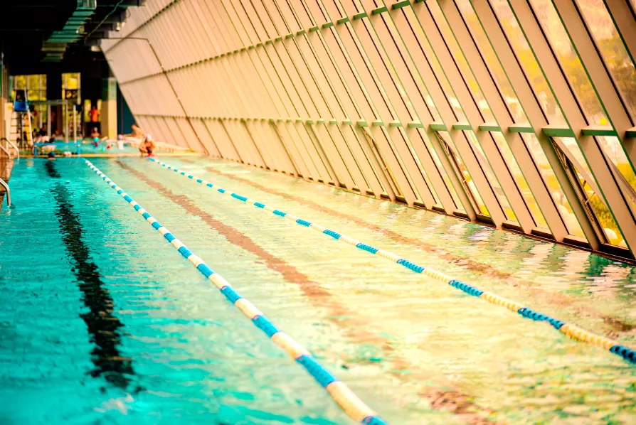 漳州成人混凝土钢结构游泳池项目